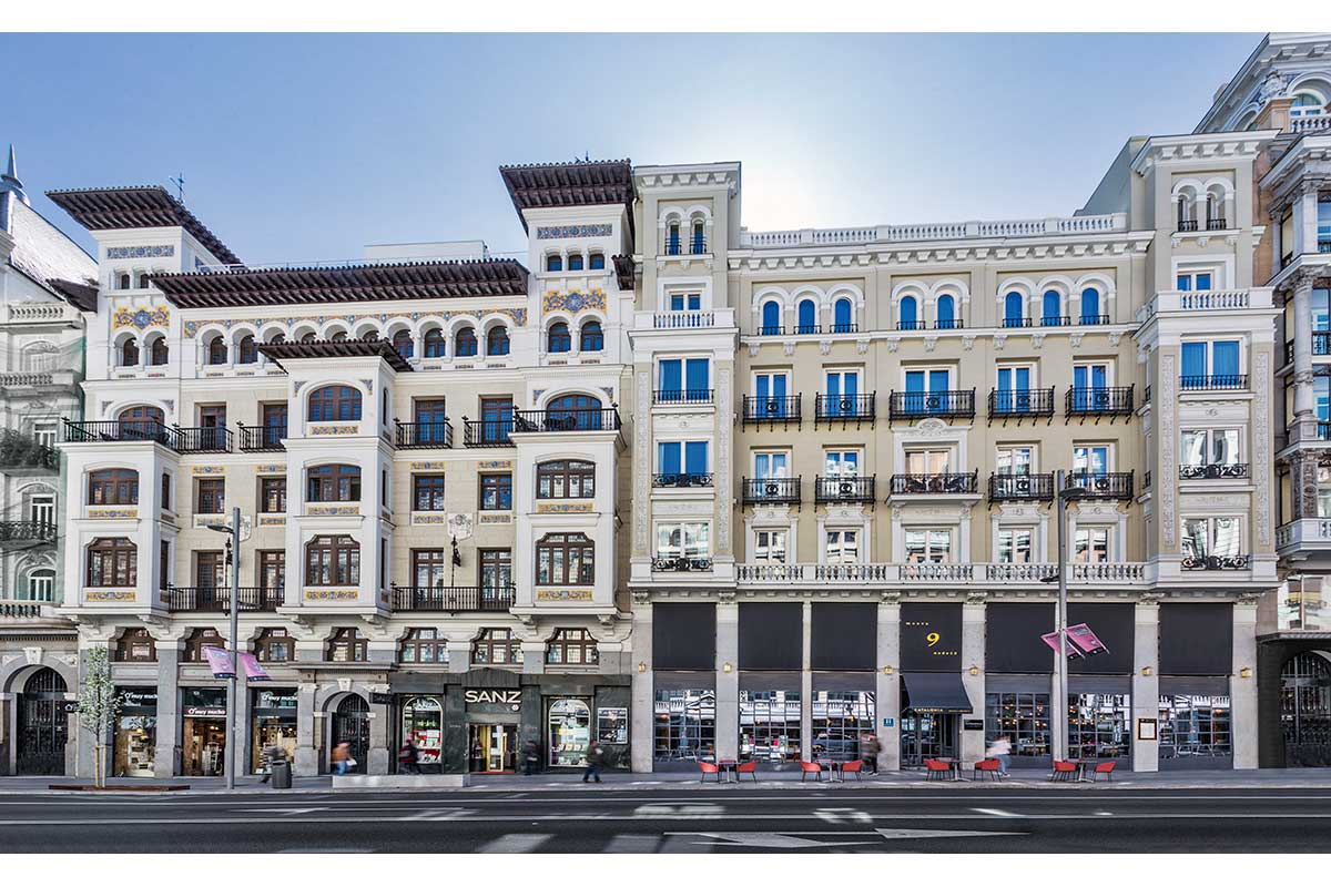 חזית המלון בגראן ויה — Catalonia Gran Vía Madrid